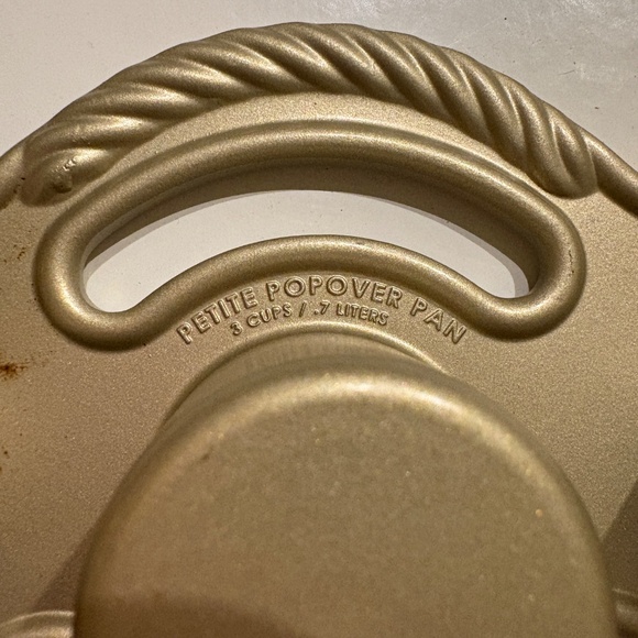 Nordicware Petite Popover Pan - Gold tone - Picture 4 of 5